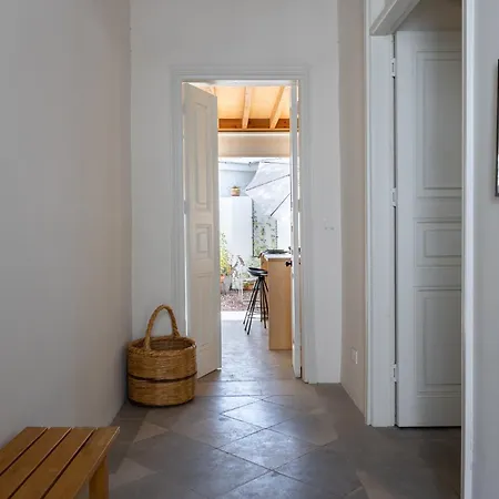 Charming Loft House With Garden In Old Σπίτι διακοπών