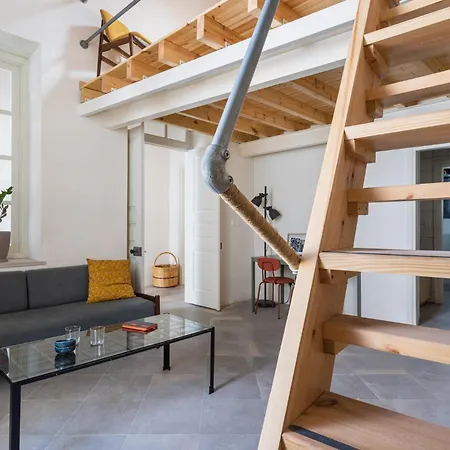 בית נופש Charming Loft House With Garden In Old